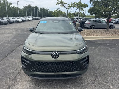 2025 Volkswagen Tiguan SE R-Line Black