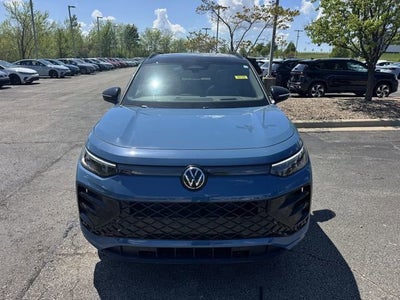 2026 Volkswagen Tiguan SE R-Line Black