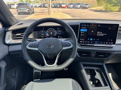2026 Volkswagen Tiguan SE R-Line Black