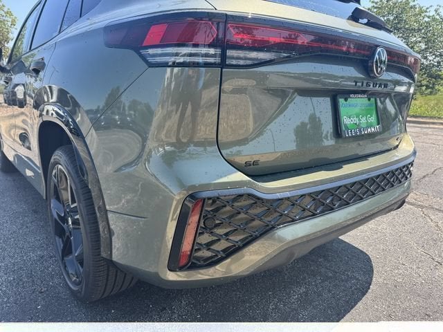 2026 Volkswagen Tiguan SE R-Line Black