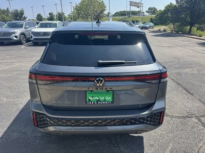 2026 Volkswagen Tiguan SE R-Line Black