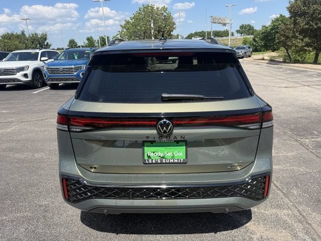 2026 Volkswagen Tiguan SE R-Line Black