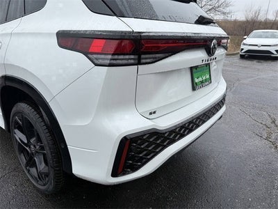 2026 Volkswagen Tiguan SE R-Line Black