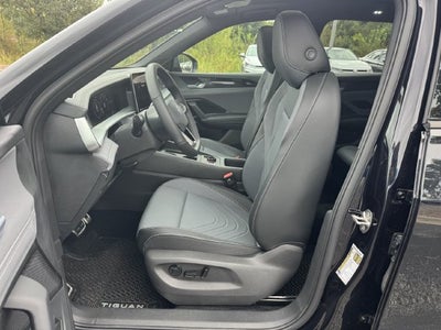 2026 Volkswagen Tiguan SE R-Line Black