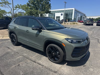 2026 Volkswagen Tiguan SE R-Line Black