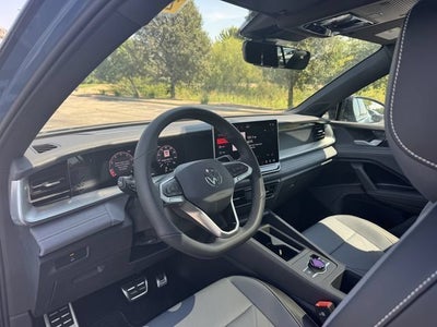 2026 Volkswagen Tiguan SE R-Line Black