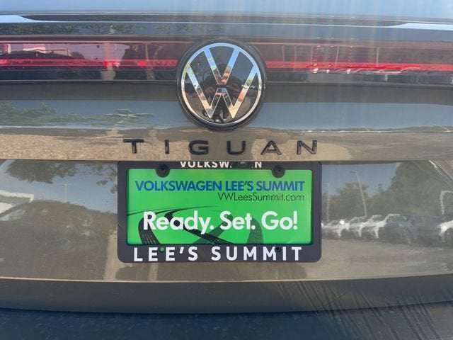 2026 Volkswagen Tiguan SE R-Line Black