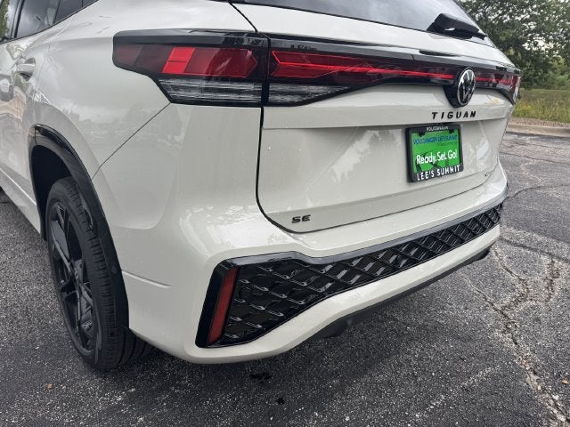 2026 Volkswagen Tiguan SE R-Line Black
