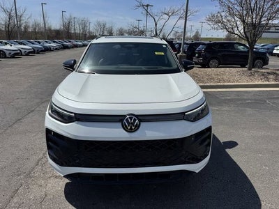 2026 Volkswagen Tiguan SE R-Line Black