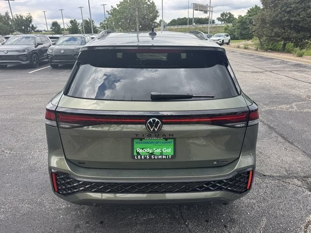 2026 Volkswagen Tiguan SE R-Line Black