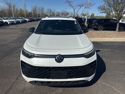 2025 Volkswagen Tiguan SE R-Line Black