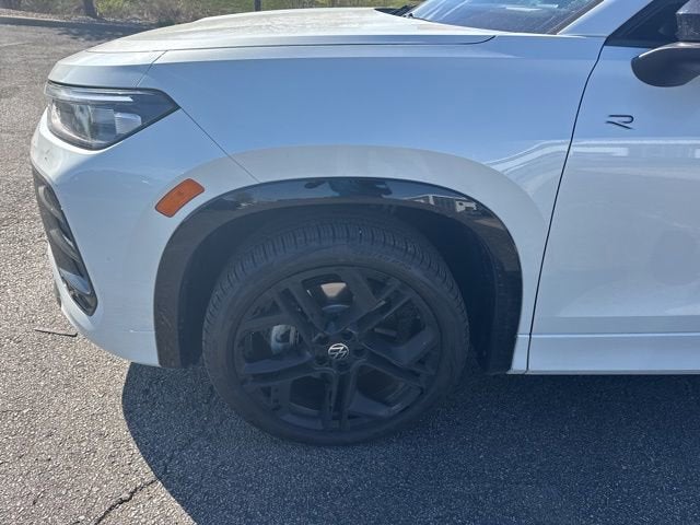 2025 Volkswagen Tiguan SE R-Line Black