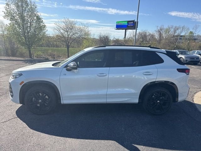 2025 Volkswagen Tiguan SE R-Line Black