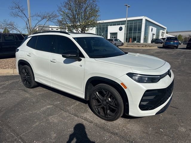 2025 Volkswagen Tiguan SE R-Line Black