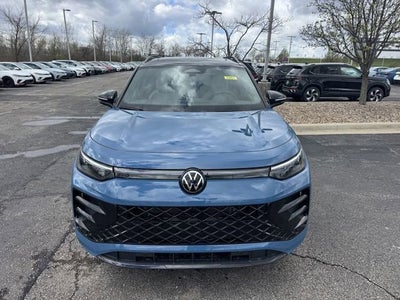 2026 Volkswagen Tiguan SE R-Line Black