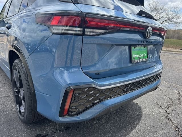 2026 Volkswagen Tiguan SE R-Line Black