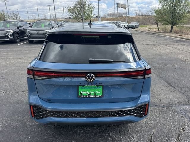2026 Volkswagen Tiguan SE R-Line Black