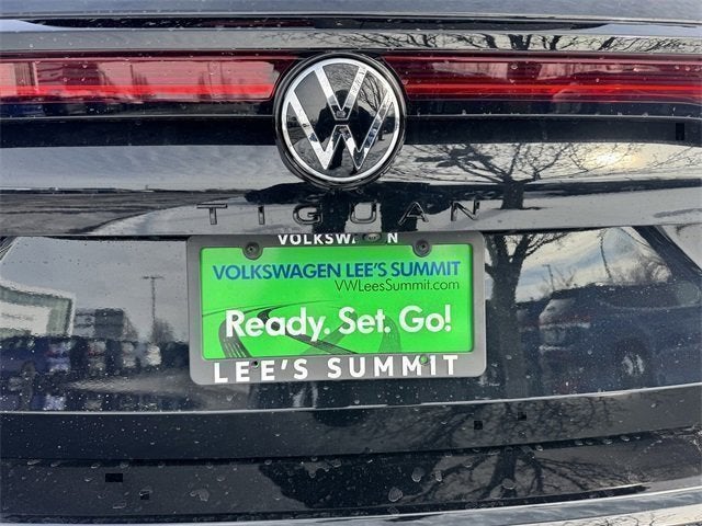 2026 Volkswagen Tiguan SE R-Line Black