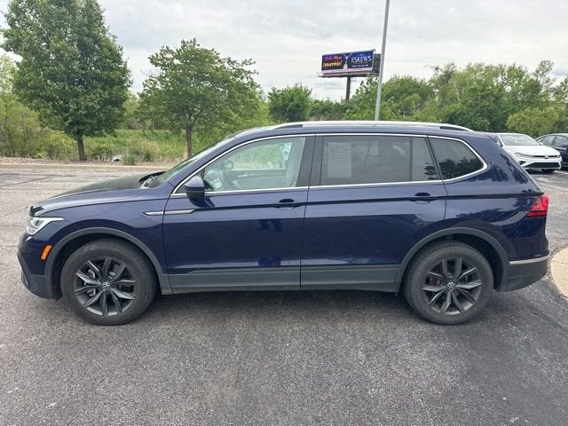 Used 2023 Volkswagen Tiguan SE with VIN 3VVMB7AX2PM077199 for sale in Kansas City
