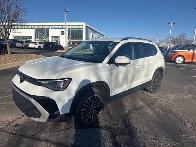 2025 Volkswagen Taos SE