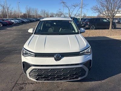 2025 Volkswagen Taos SE