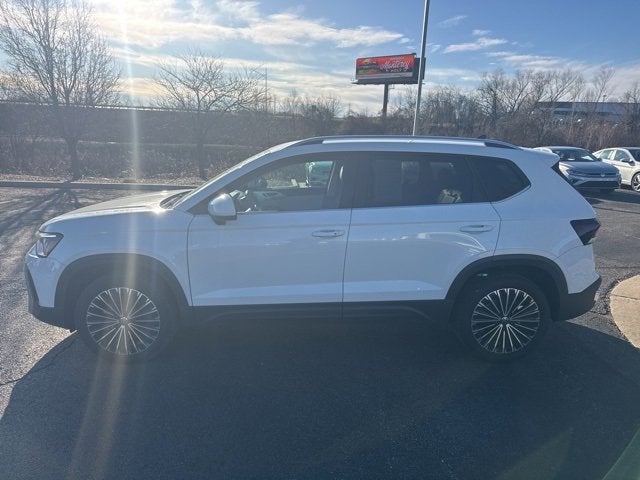 2025 Volkswagen Taos SE