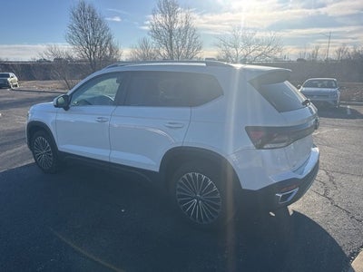 2025 Volkswagen Taos SE