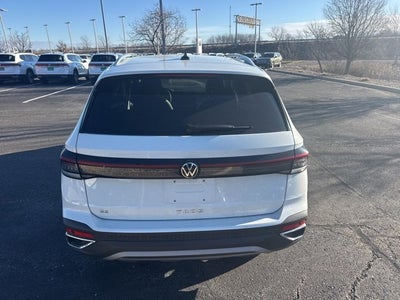 2025 Volkswagen Taos SE
