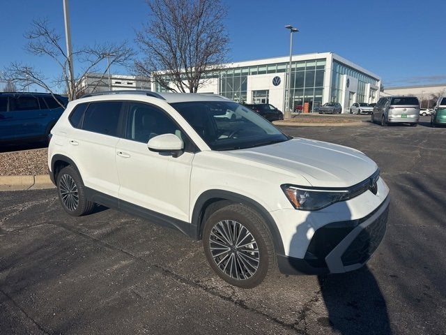 2025 Volkswagen Taos SE