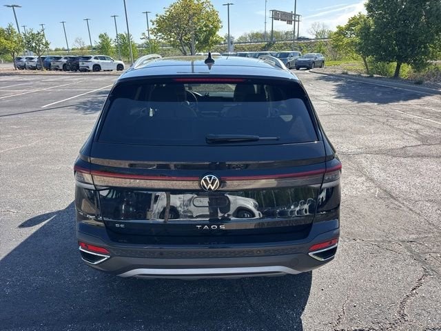 2025 Volkswagen Taos SE