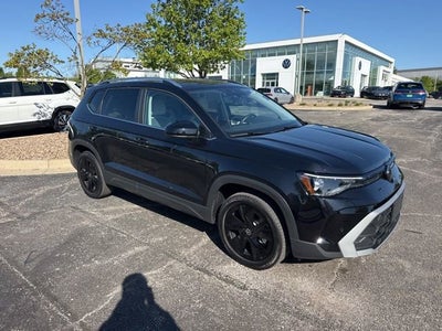2025 Volkswagen Taos SE