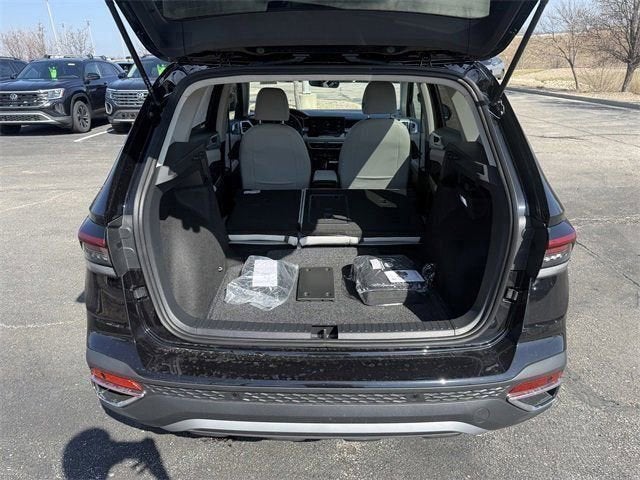 2026 Volkswagen Taos SE