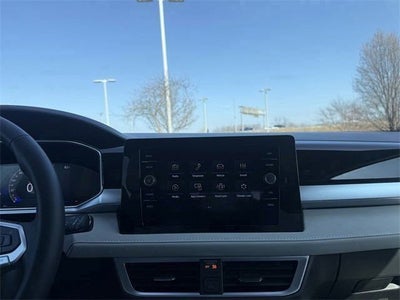 2026 Volkswagen Taos SE