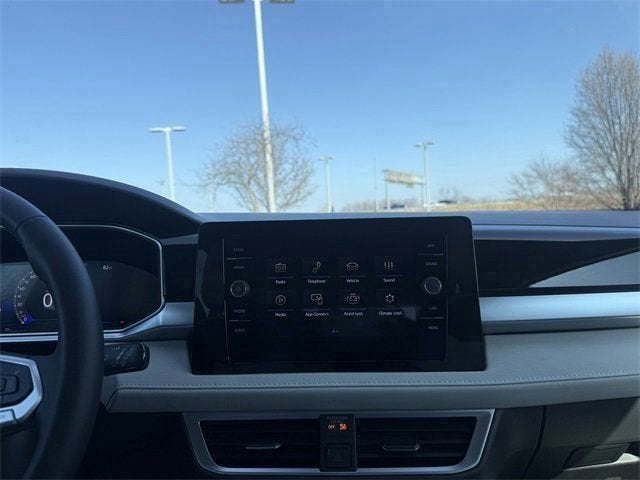 2026 Volkswagen Taos SE