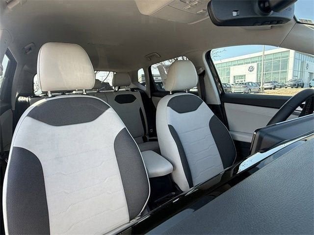 2026 Volkswagen Taos SE