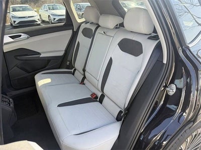 2026 Volkswagen Taos SE