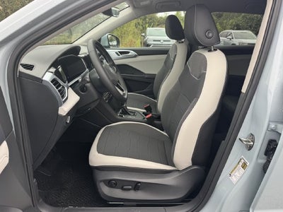 2027 Volkswagen Taos SE