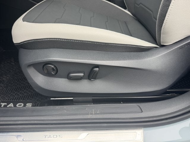 2027 Volkswagen Taos SE