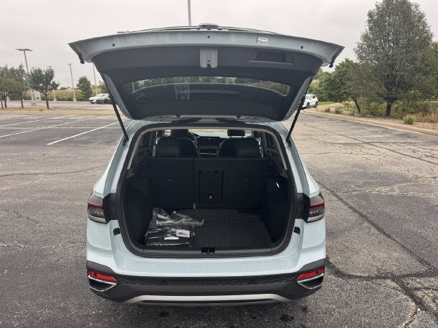 2027 Volkswagen Taos SE