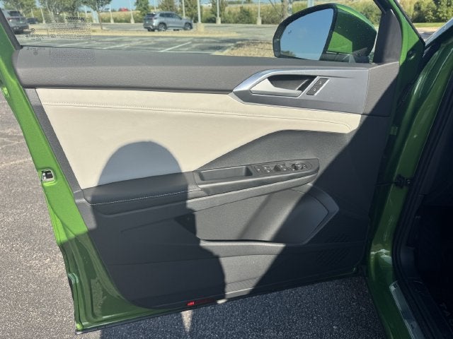 2027 Volkswagen Taos SE
