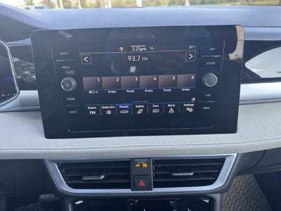 2027 Volkswagen Taos SE