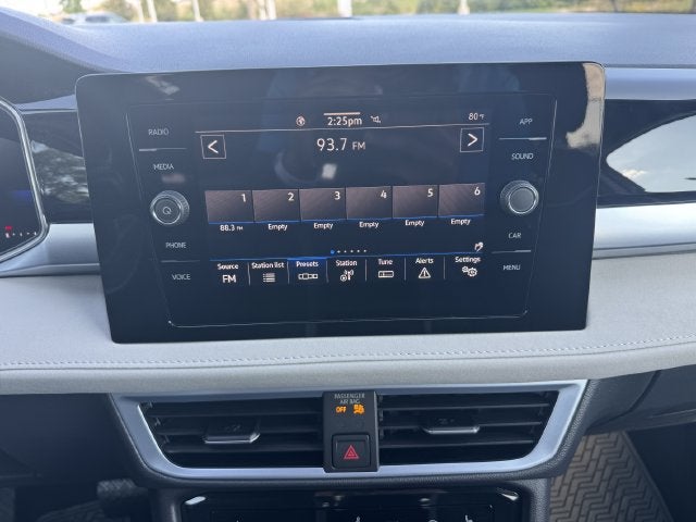 2027 Volkswagen Taos SE