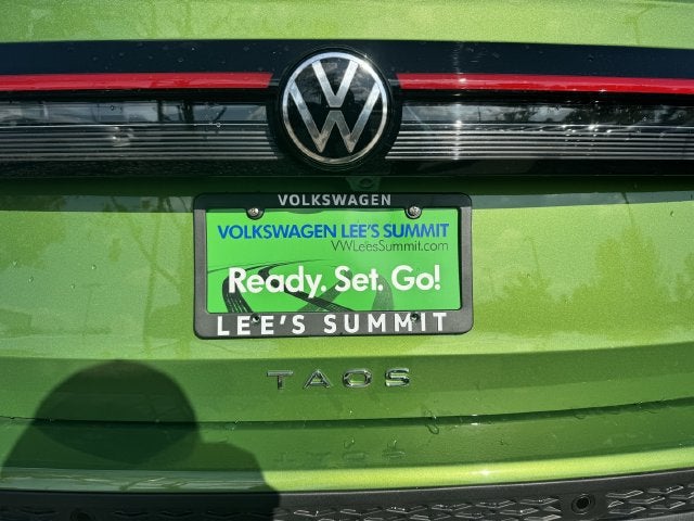 2027 Volkswagen Taos SE