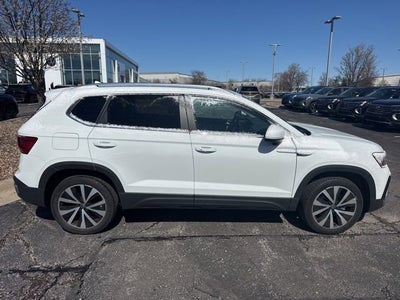 2023 Volkswagen Taos SE