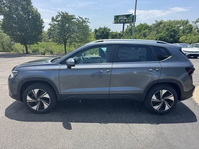 2026 Volkswagen Taos SE