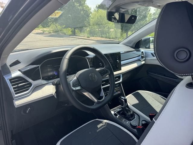 2026 Volkswagen Taos SE
