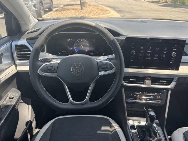 2026 Volkswagen Taos SE
