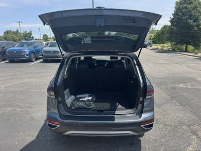 2026 Volkswagen Taos SE