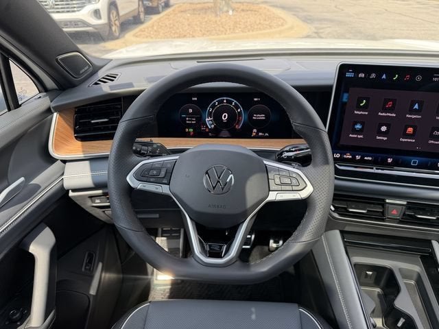 2026 Volkswagen Tiguan SEL R-Line Turbo