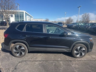 2024 Volkswagen Taos SE